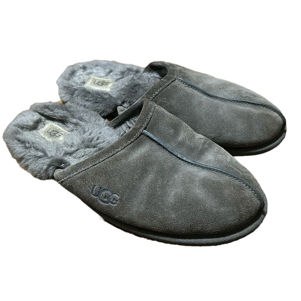 Men’s ugg slippers size 9
